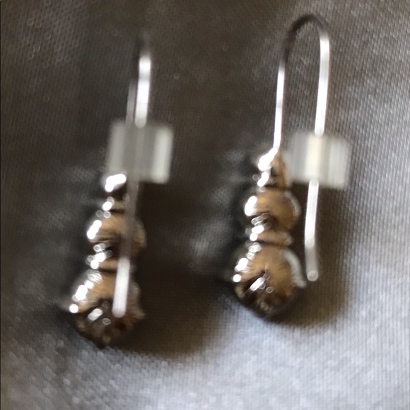 🛍 Silver Triple Rhinestone Gem Earrings W/Gift Bag - Picture 6 of 7